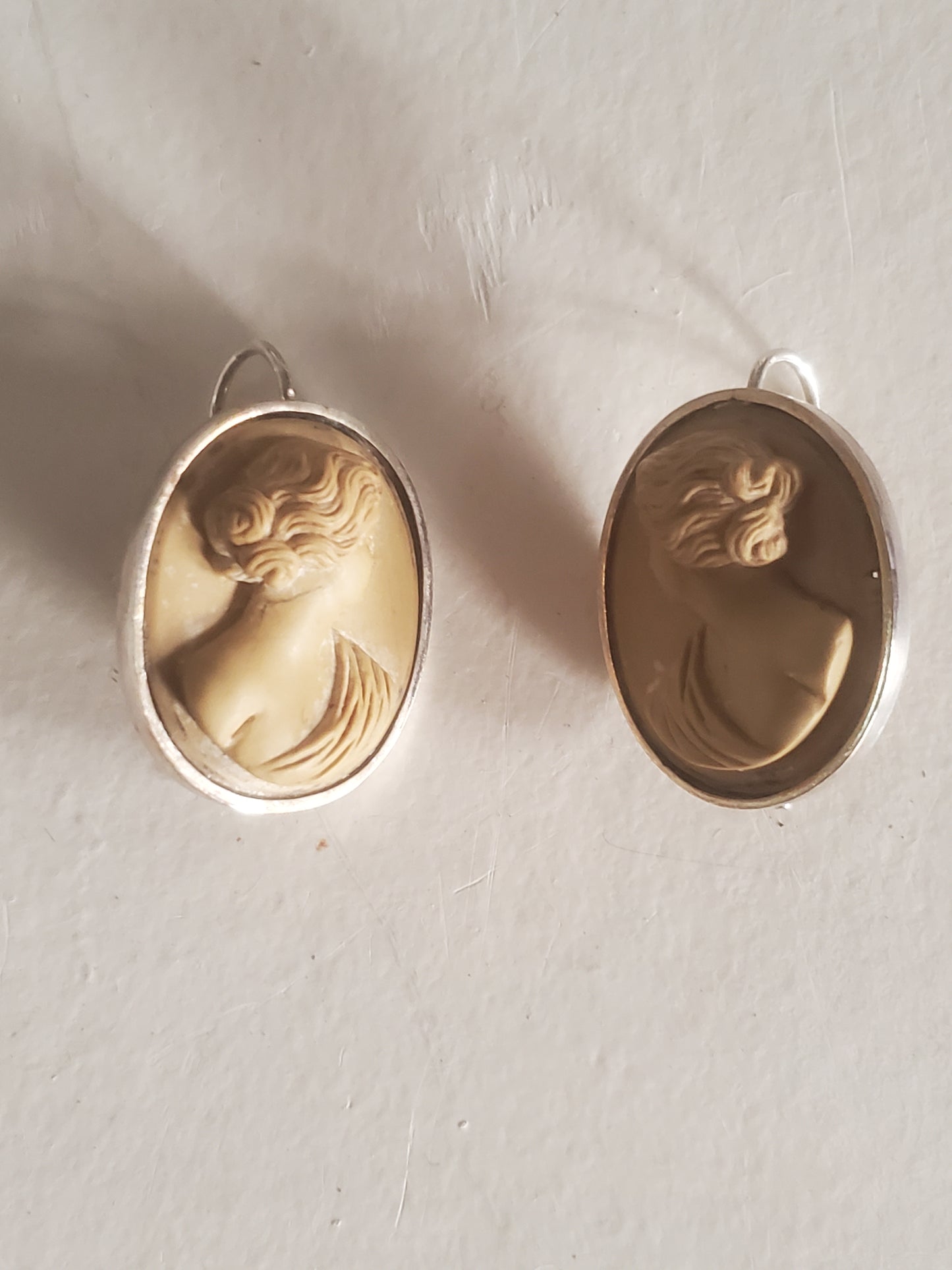 Paire de Boucles d'oreilles camées
