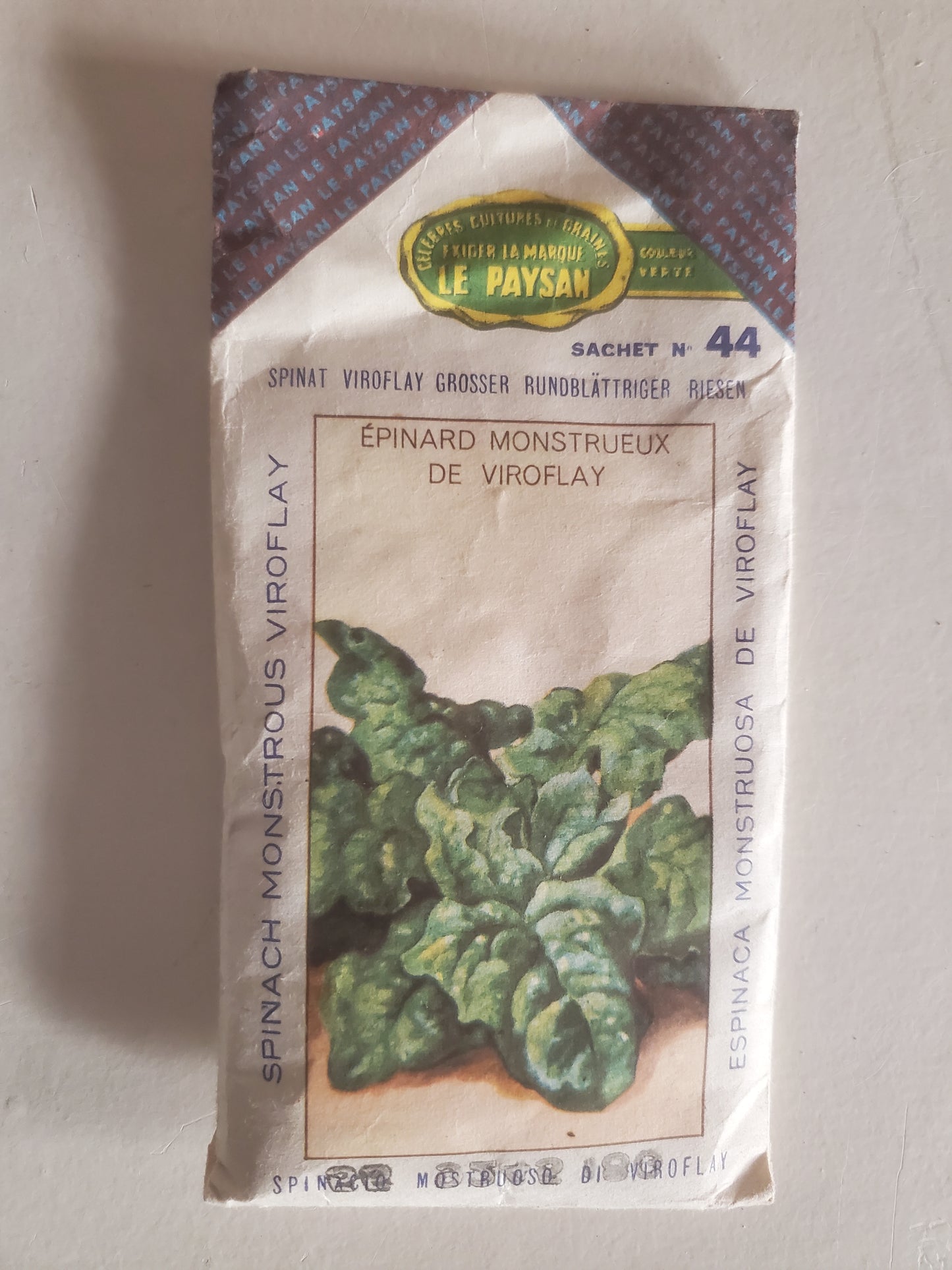 45 Sachets anciens de graines de légumes marque "Le Paysan"
