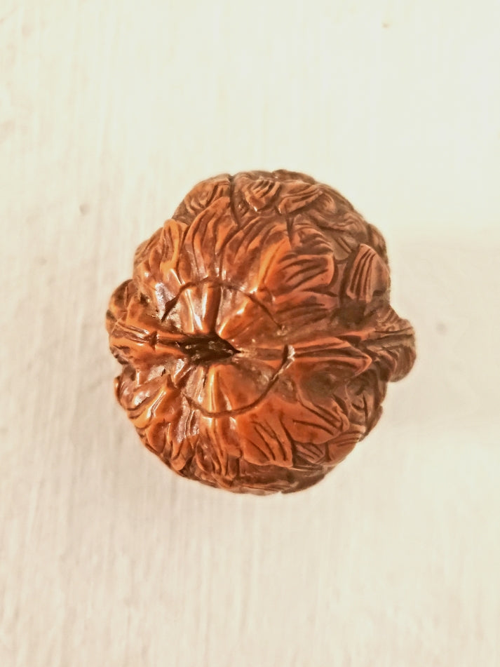 Noix amulette sculptée chinoise
