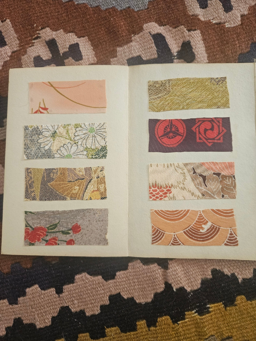 Collection de planches de soieries pour Kimonos