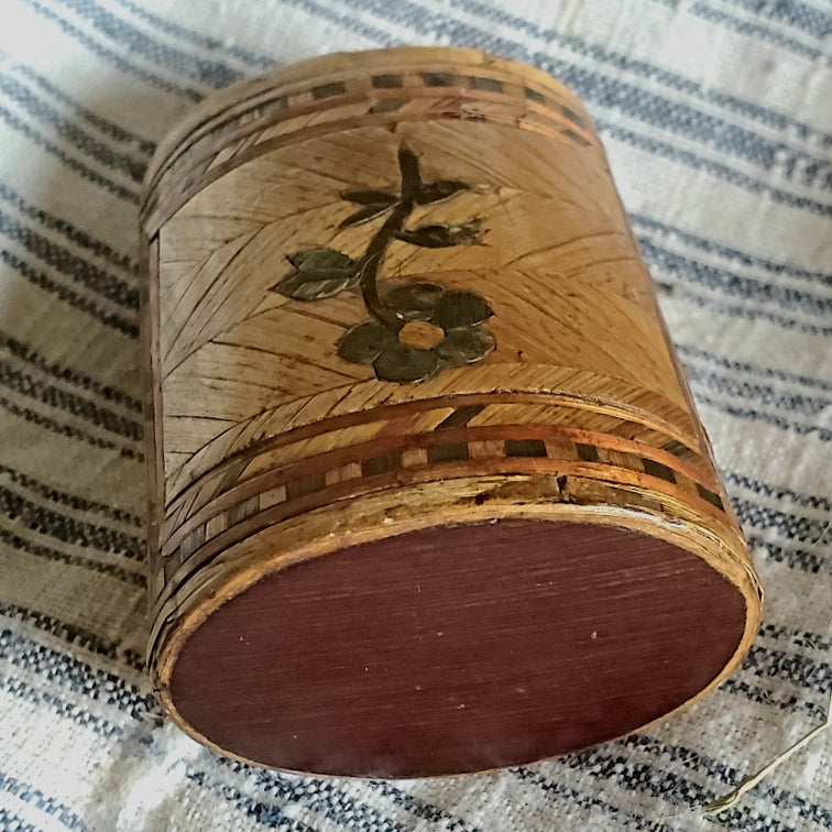 Etui en marqueterie de paille
