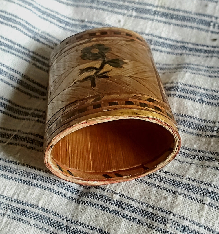 Etui en marqueterie de paille