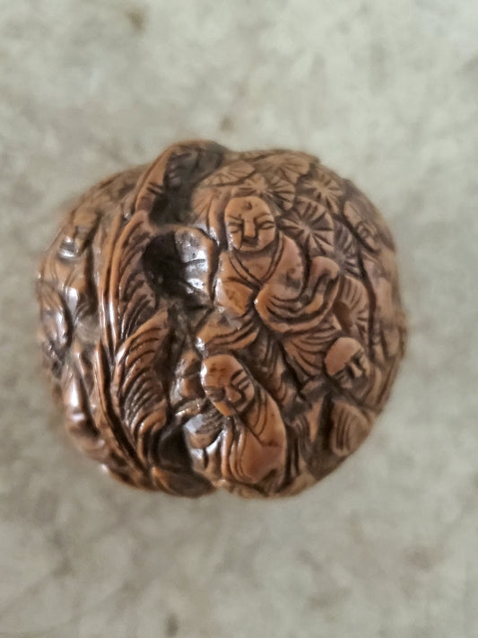 Noix amulette sculptée chinoise