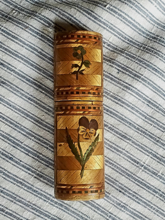 Etui en marqueterie de paille